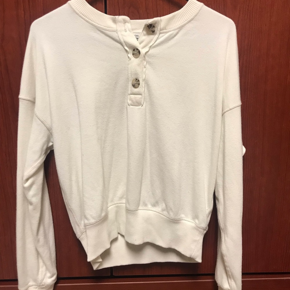 American Eagle cropped pullover